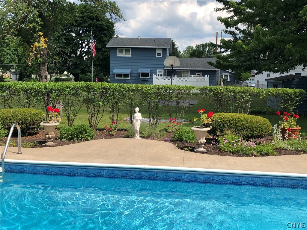 128 Washburn Drive