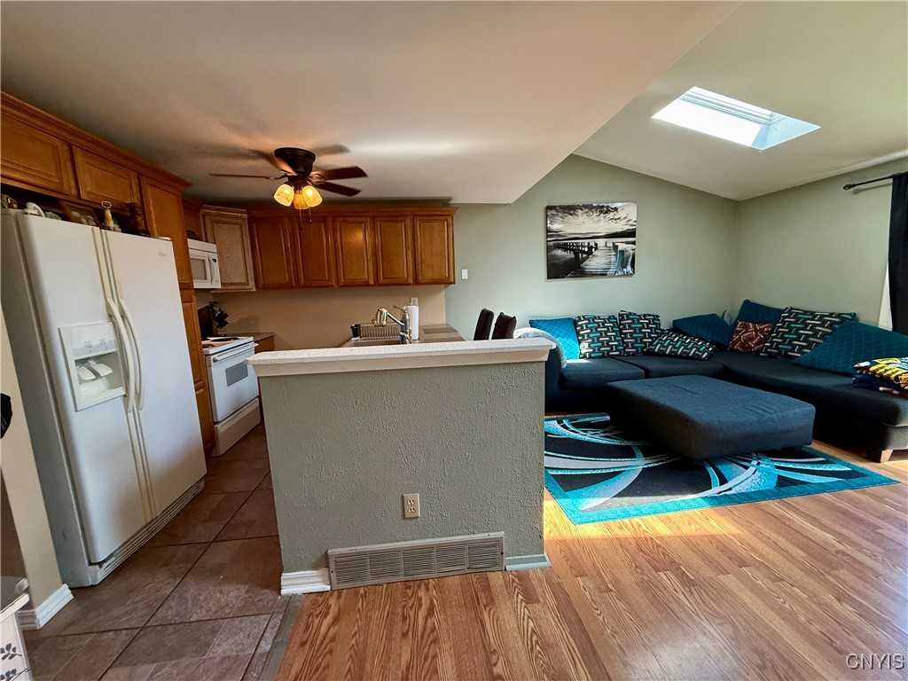 5452 Borgase Lane, Clay, New York image 4