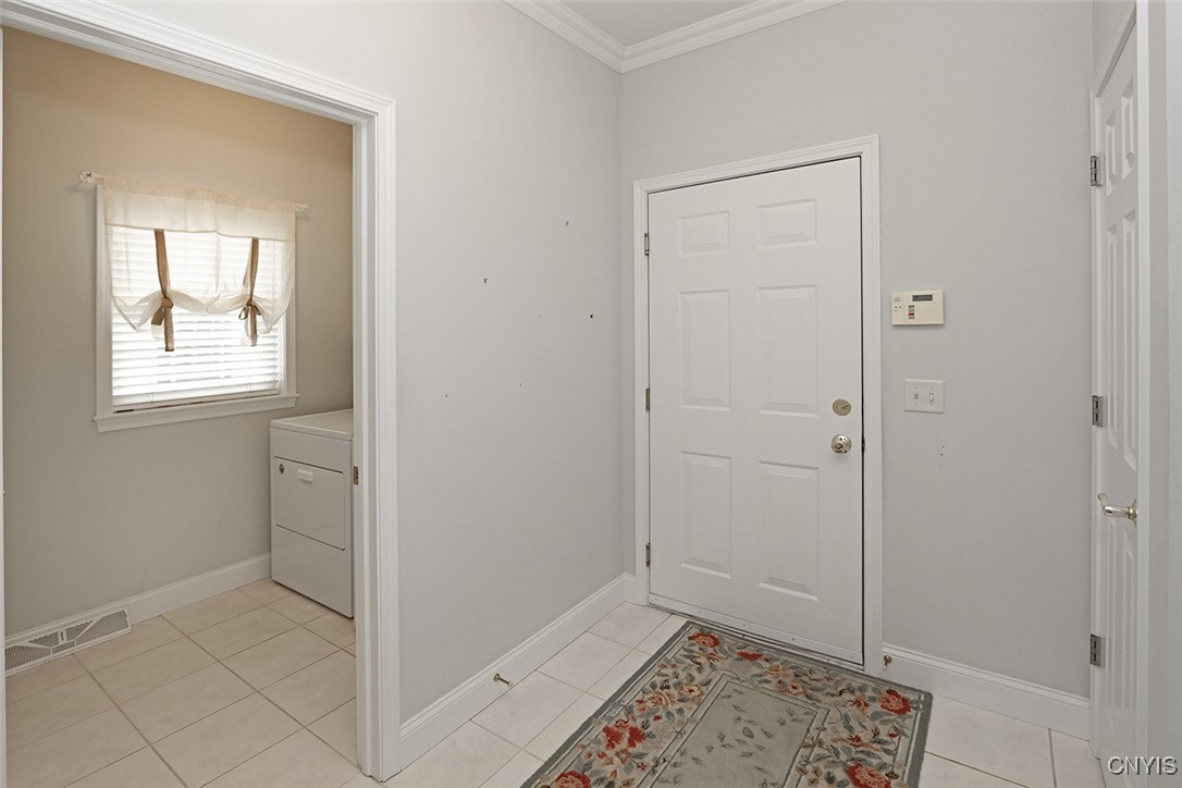 207 Falling Brook Path Path, Manlius, New York image 33