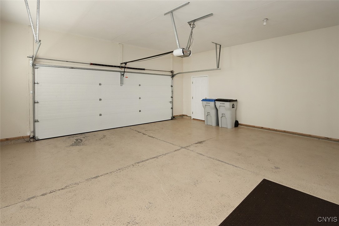 207 Falling Brook Path Path, Manlius, New York image 37