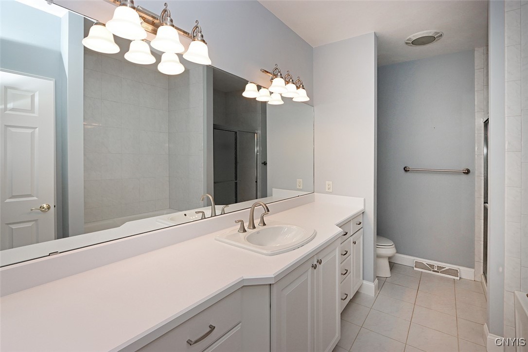 207 Falling Brook Path Path, Manlius, New York image 22