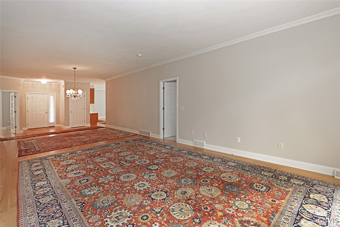 207 Falling Brook Path Path, Manlius, New York image 7