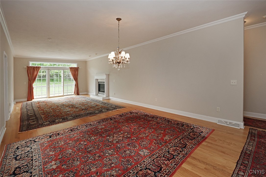 207 Falling Brook Path Path, Manlius, New York image 5