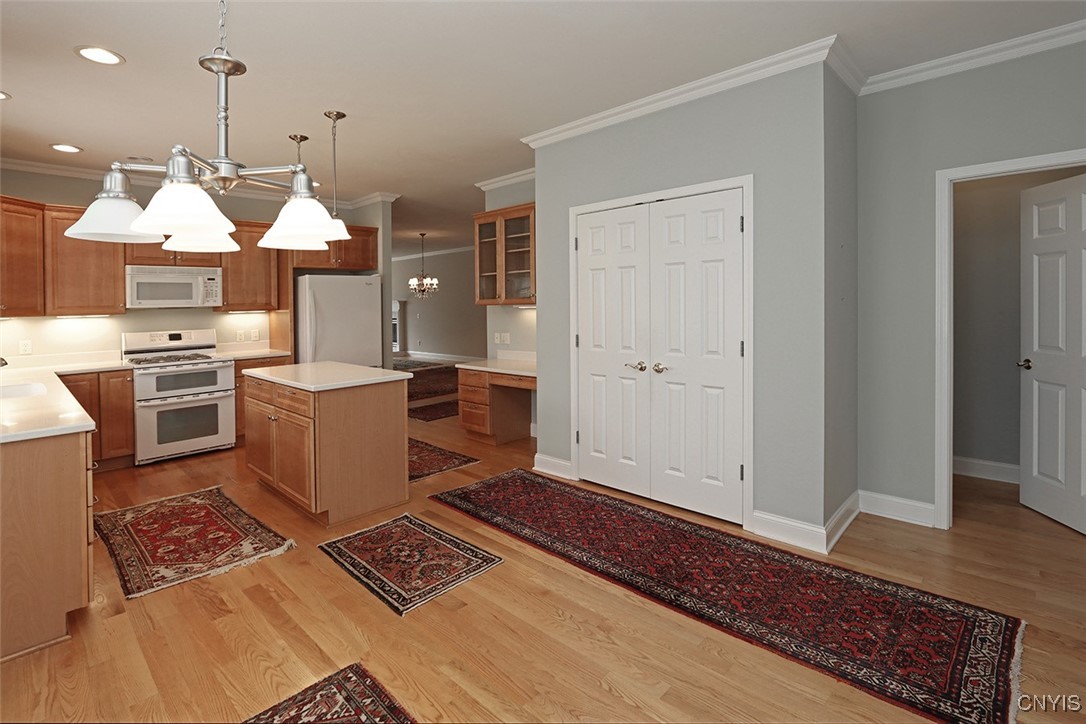207 Falling Brook Path Path, Manlius, New York image 16