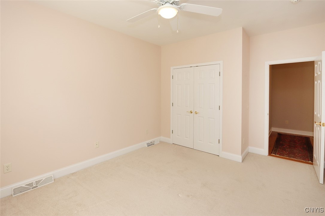 207 Falling Brook Path Path, Manlius, New York image 30