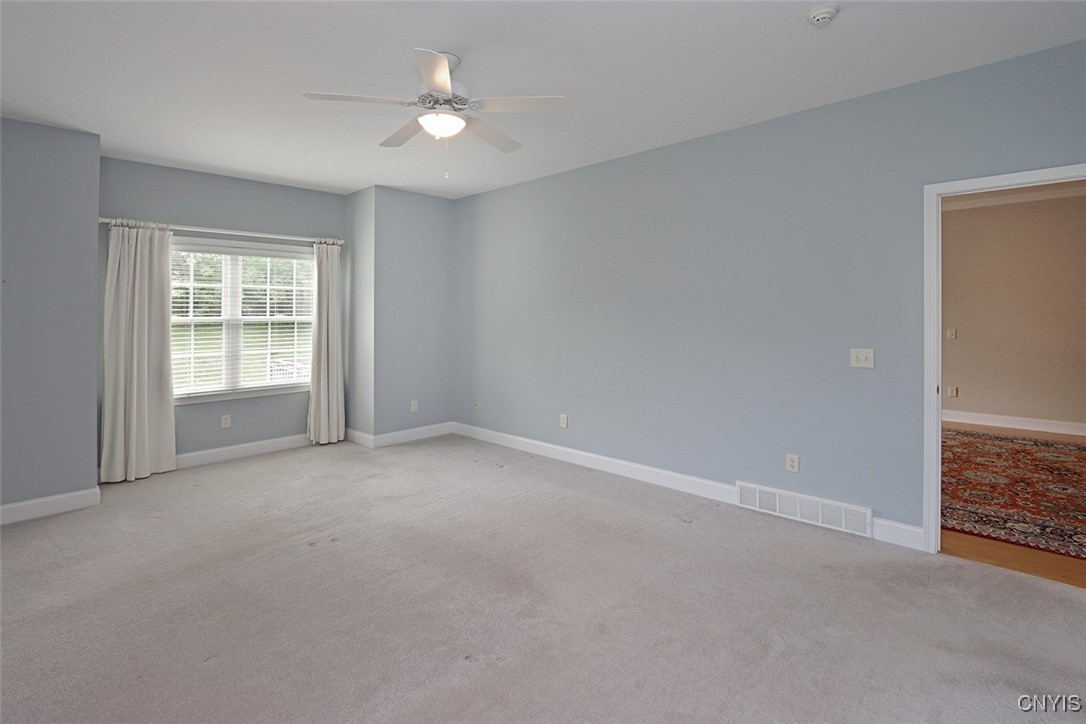 207 Falling Brook Path Path, Manlius, New York image 19