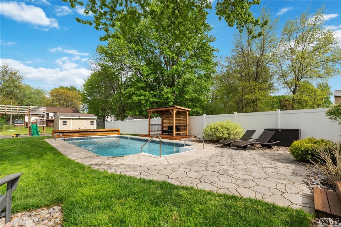 6254 Wynmoor Drive, Cicero, New York image 8