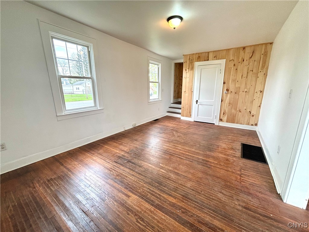 60 Swift Street, Auburn, New York image 9