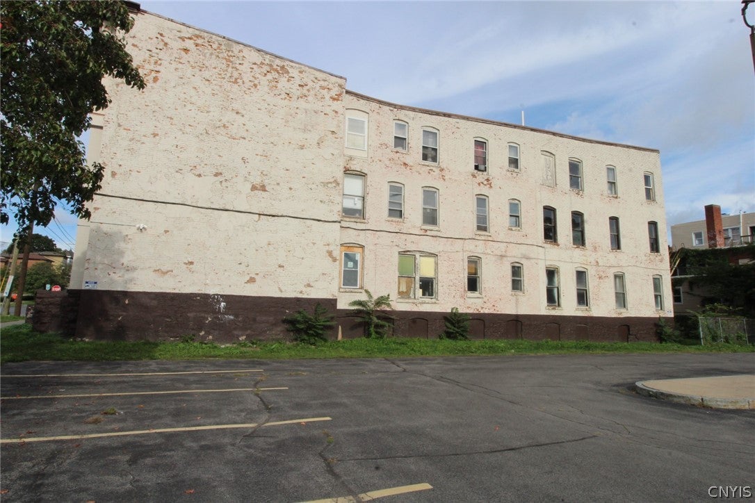 514-520 E Willow Street