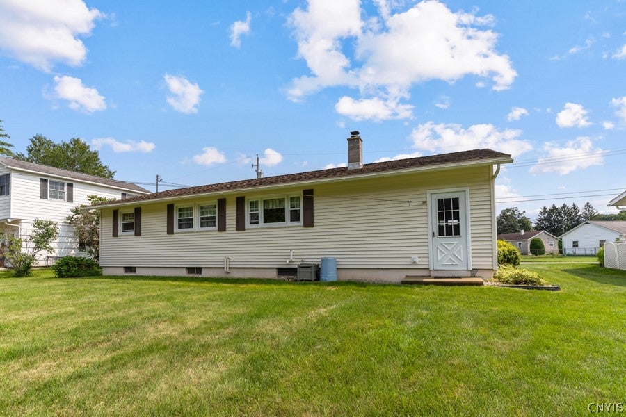 114 Willis Ave