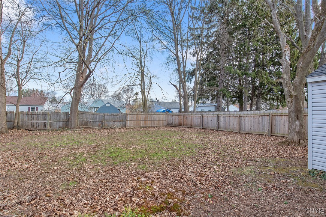 35 Waterbury Drive, Clay, New York image 19