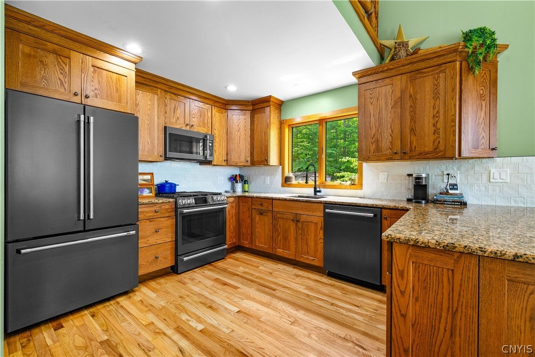 123 Red Maple Lane