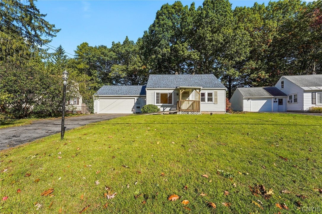 19 Pine Ridge Circle
