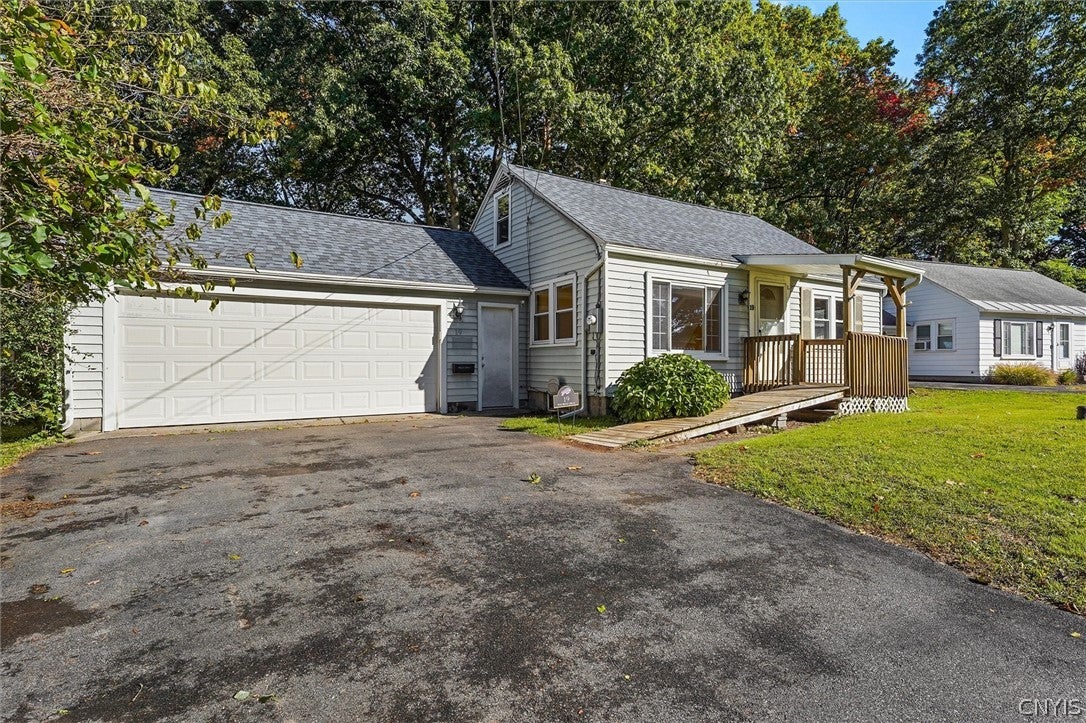 19 Pine Ridge Circle