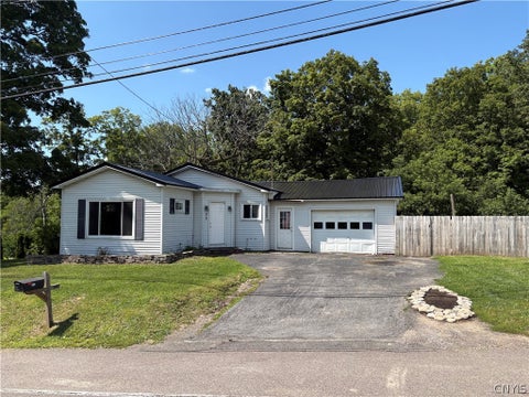 Photo of 915 Mottville Road, Skaneateles, NY 13152 (MLS # S1706997)