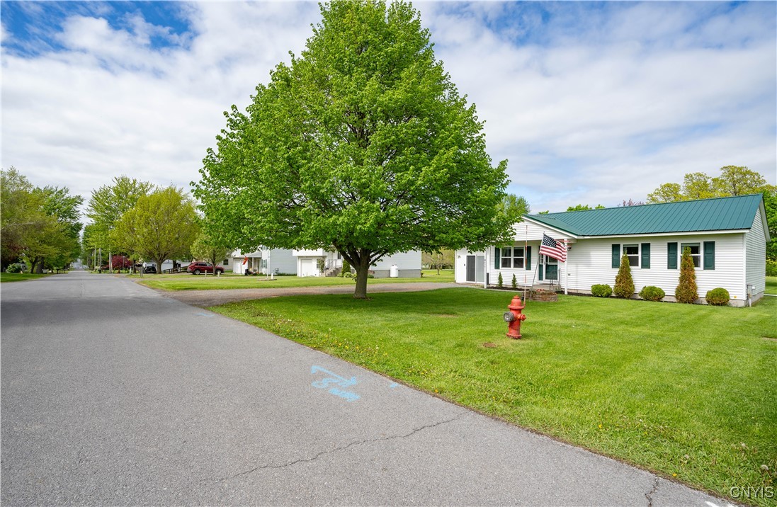 436 Centre Street, Cape Vincent, New York image 3