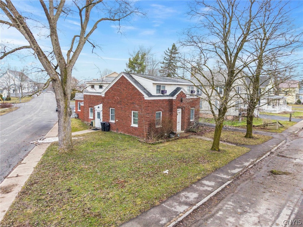 4405 Peterboro Street