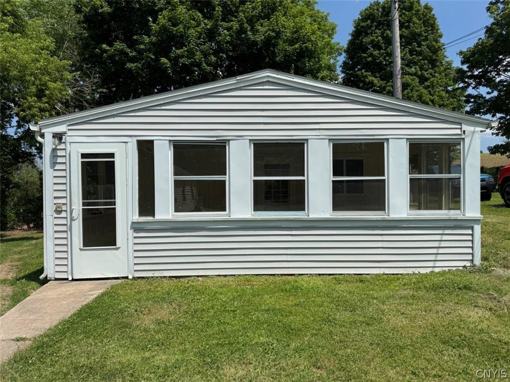 Photo of 21 S Skaneateles Street, Elbridge, NY 13080 (MLS # S1698106)