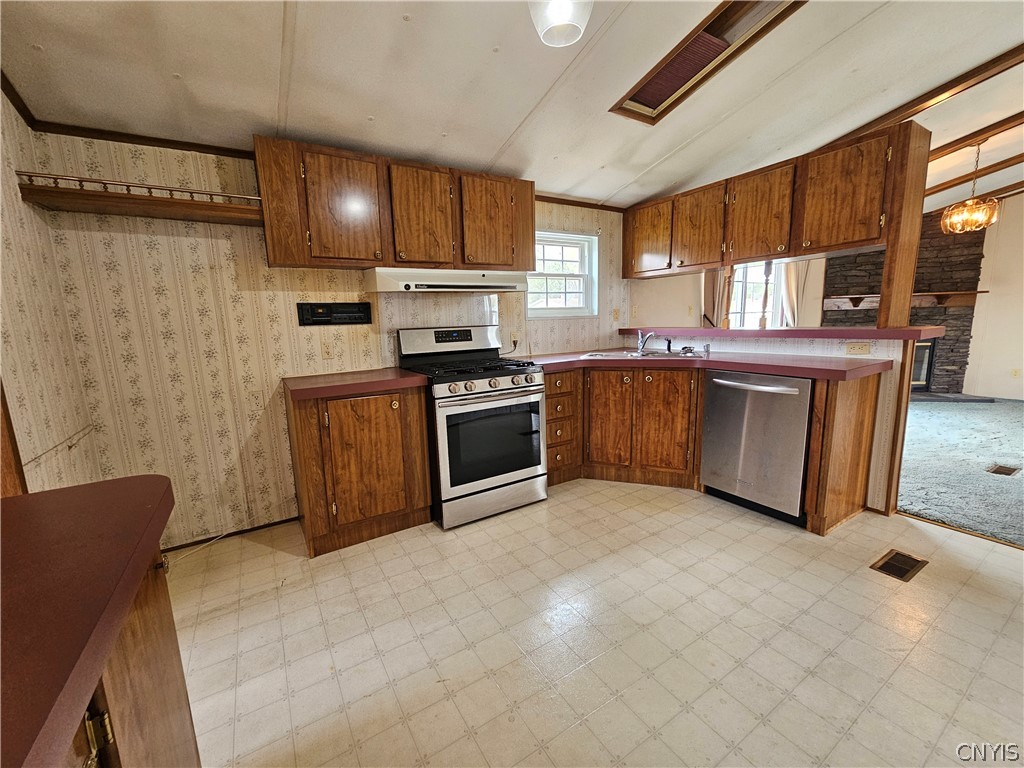 209 Abbe Boulevard W W97