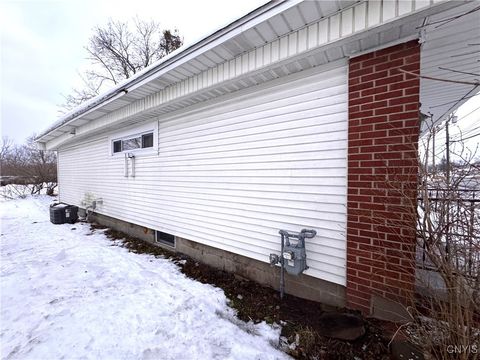 Tiny photo for 4460 Peterboro St Es St, Vernon, NY 13476 (MLS # S1655185)