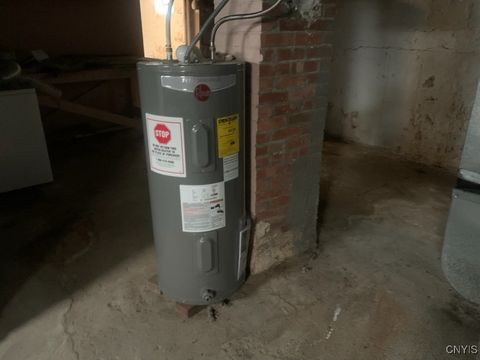 Tiny photo for 122 Putnam Street, Syracuse, NY 13204 (MLS # S1660679)