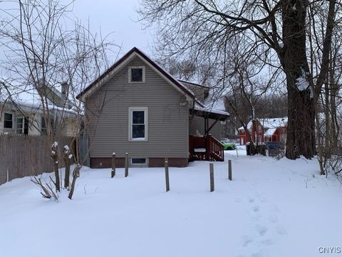Tiny photo for 122 Putnam Street, Syracuse, NY 13204 (MLS # S1660679)