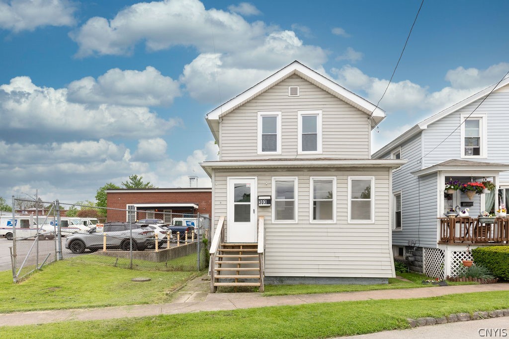 303 Diamond Street