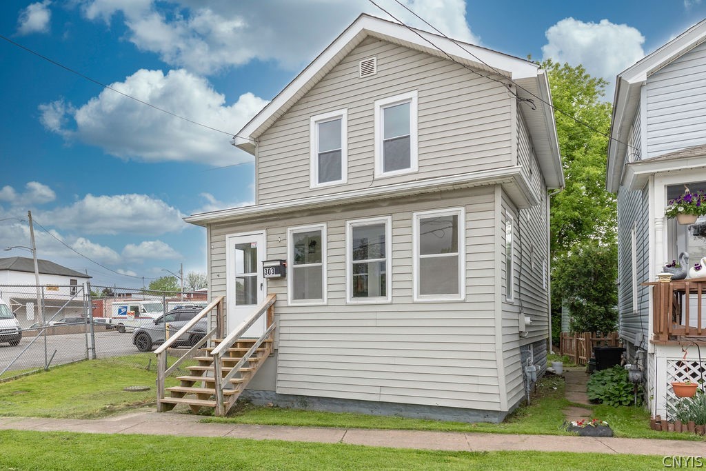 303 Diamond Street