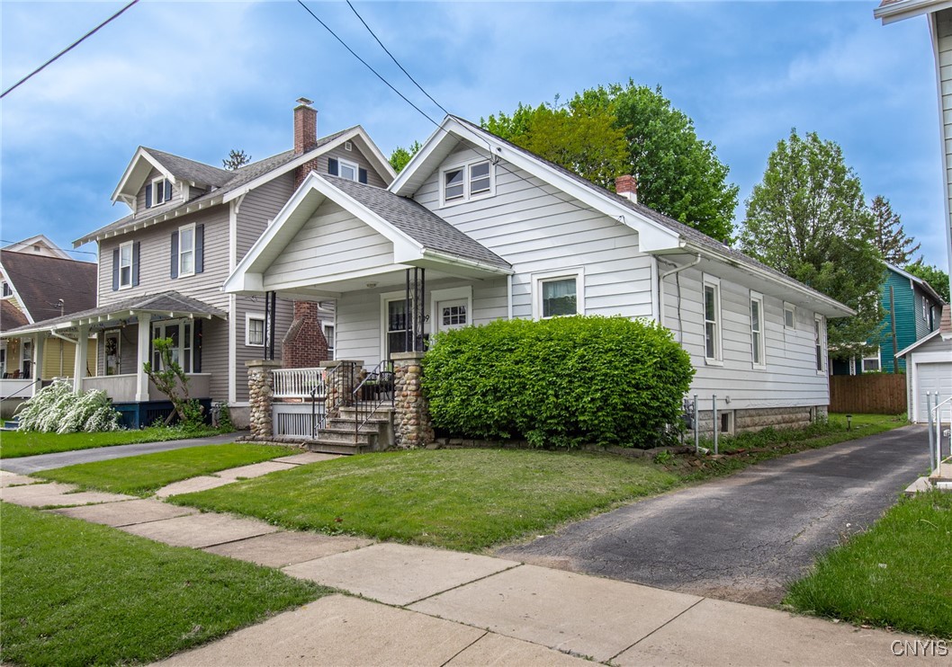 109 Dryden Avenue, Utica, New York image 2