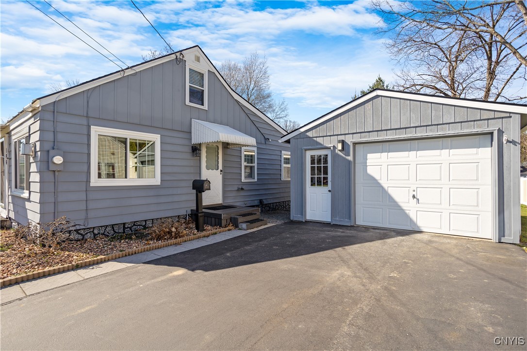 106 Brooke Drive, Clay, New York image 22