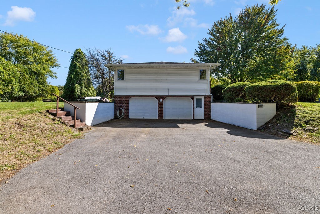 4456 Howlett Hill Road