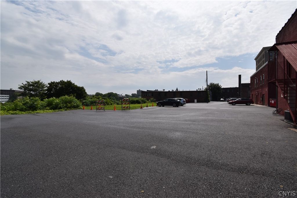 Photo of 152 Court Street #1, Watertown City, NY 13601 (MLS # S1674145)