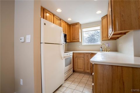 Tiny photo for 67 Chestnut, New Hartford, NY 13413 (MLS # S1655737)