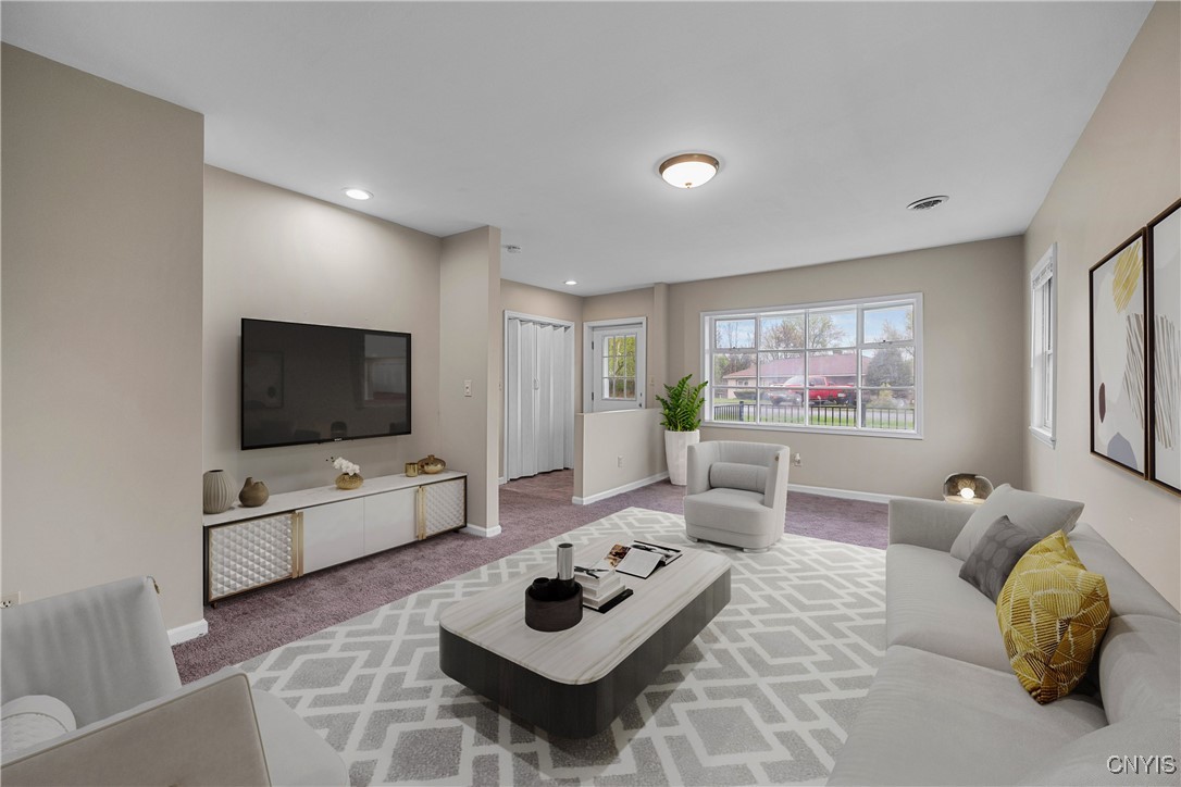 5904 Warren Drive, Cicero, New York image 6