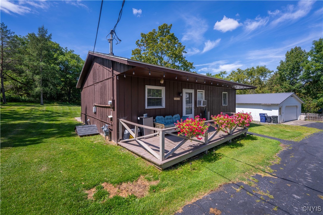 3039-3041 Oneida Street