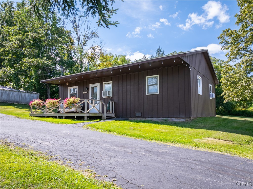 3039-3041 Oneida Street