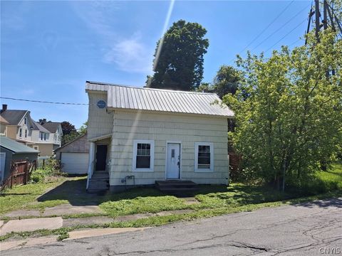 Photo of 4 East Street, German Flatts, NY 13357 (MLS # S1684282)