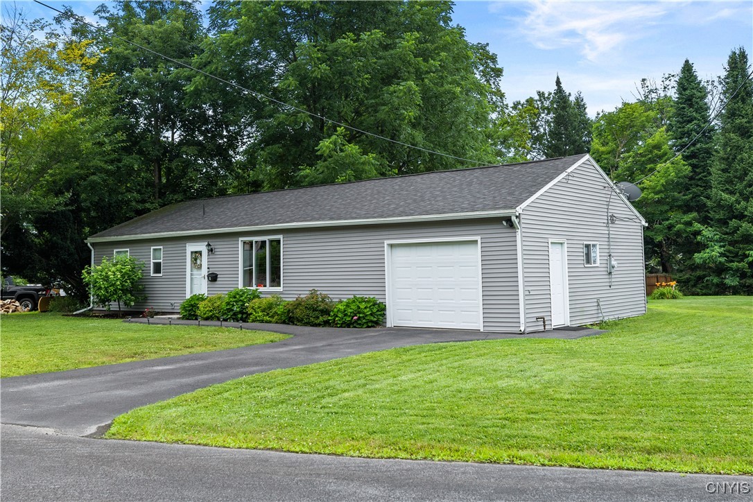 4 Oakdale Circle