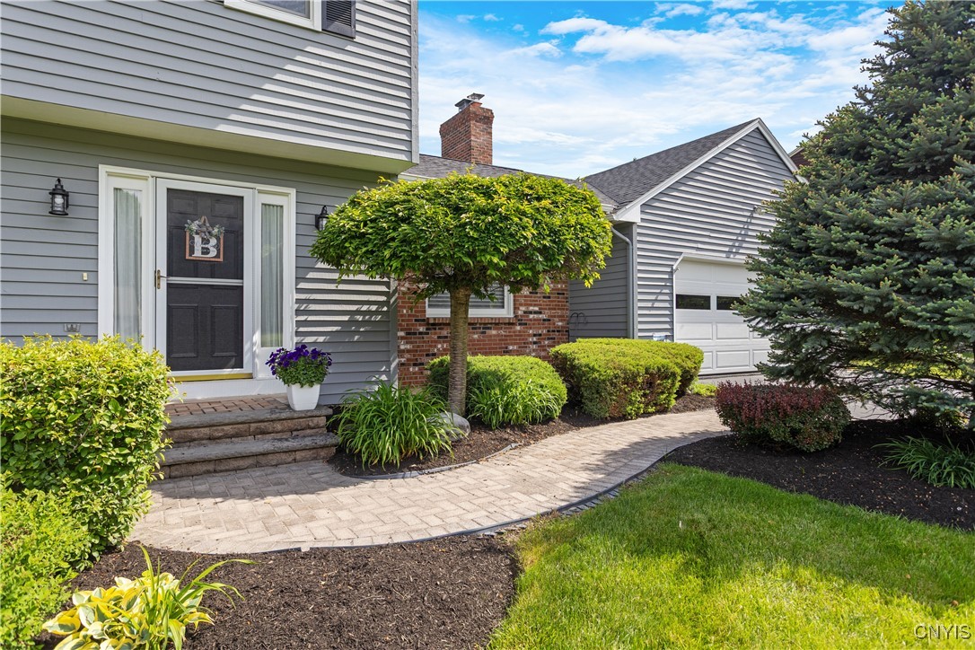 3 Landgrove Drive, Manlius, New York image 2