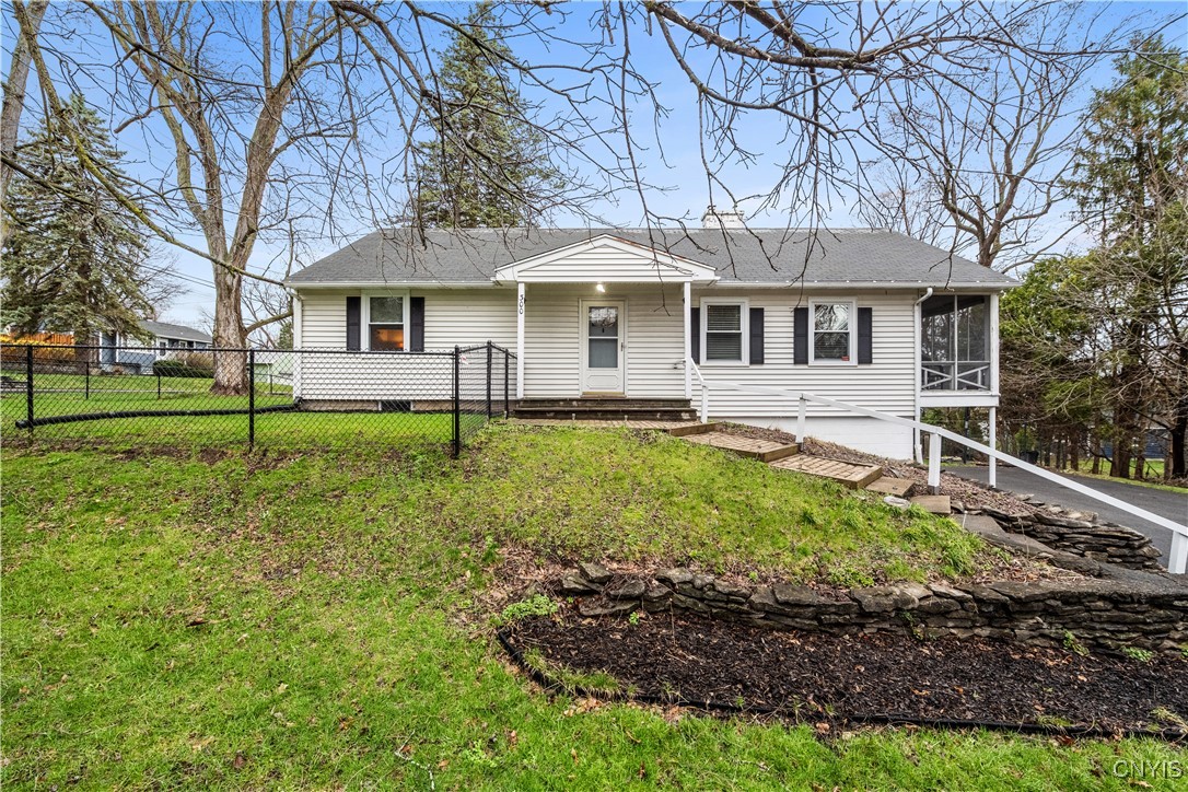 300 Mcclennan Drive, Manlius, New York image 1