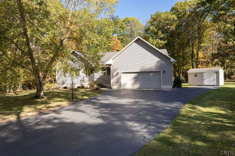 Photo of 1 Debbie Lane, Oswego, NY 13126 (MLS # S1723261)