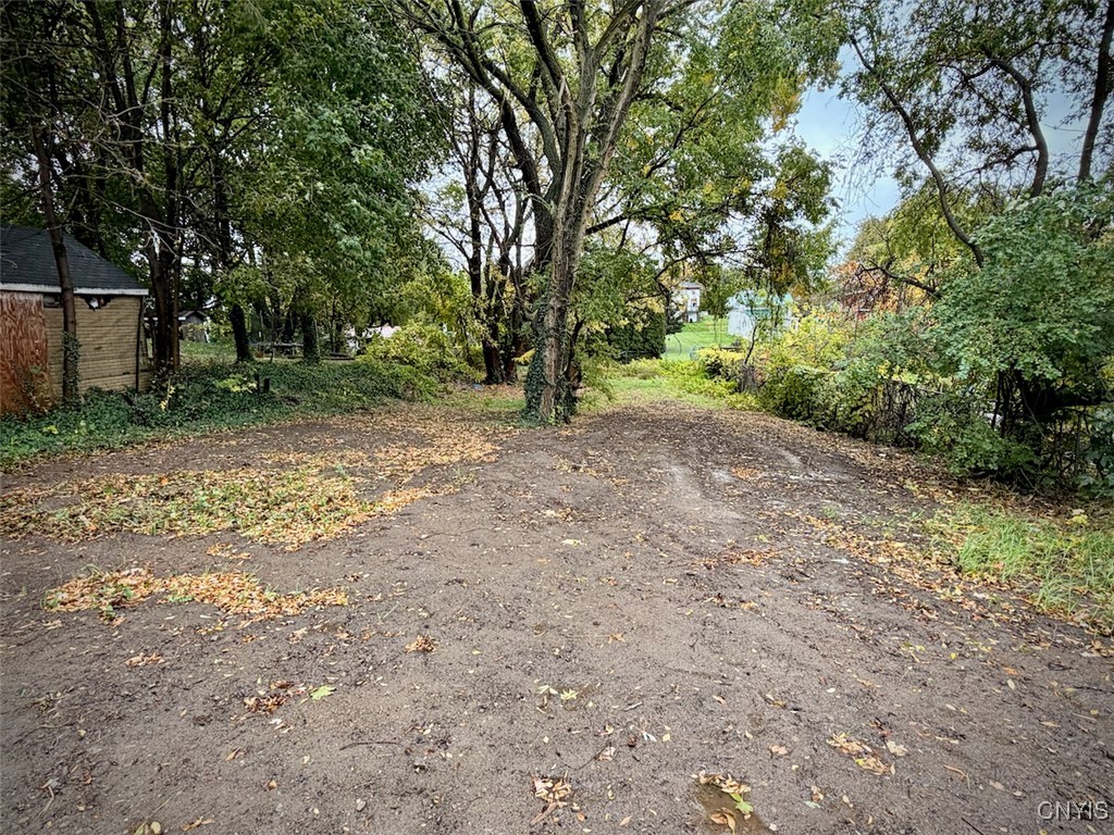 102 E Schuyler Street