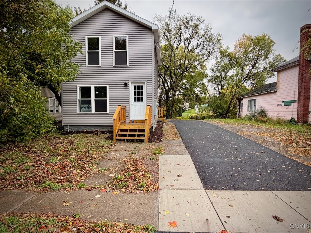 102 E Schuyler Street