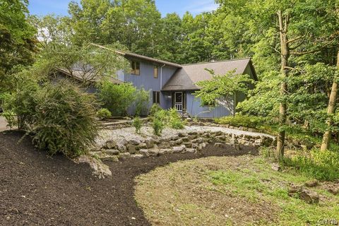 Homes For Sale - 1000 Rail Fence Road<br/> Camillus, NY 13031
