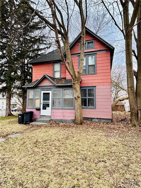 Homes For Sale - 43 Grant Avenue<br/> Auburn, NY 13021