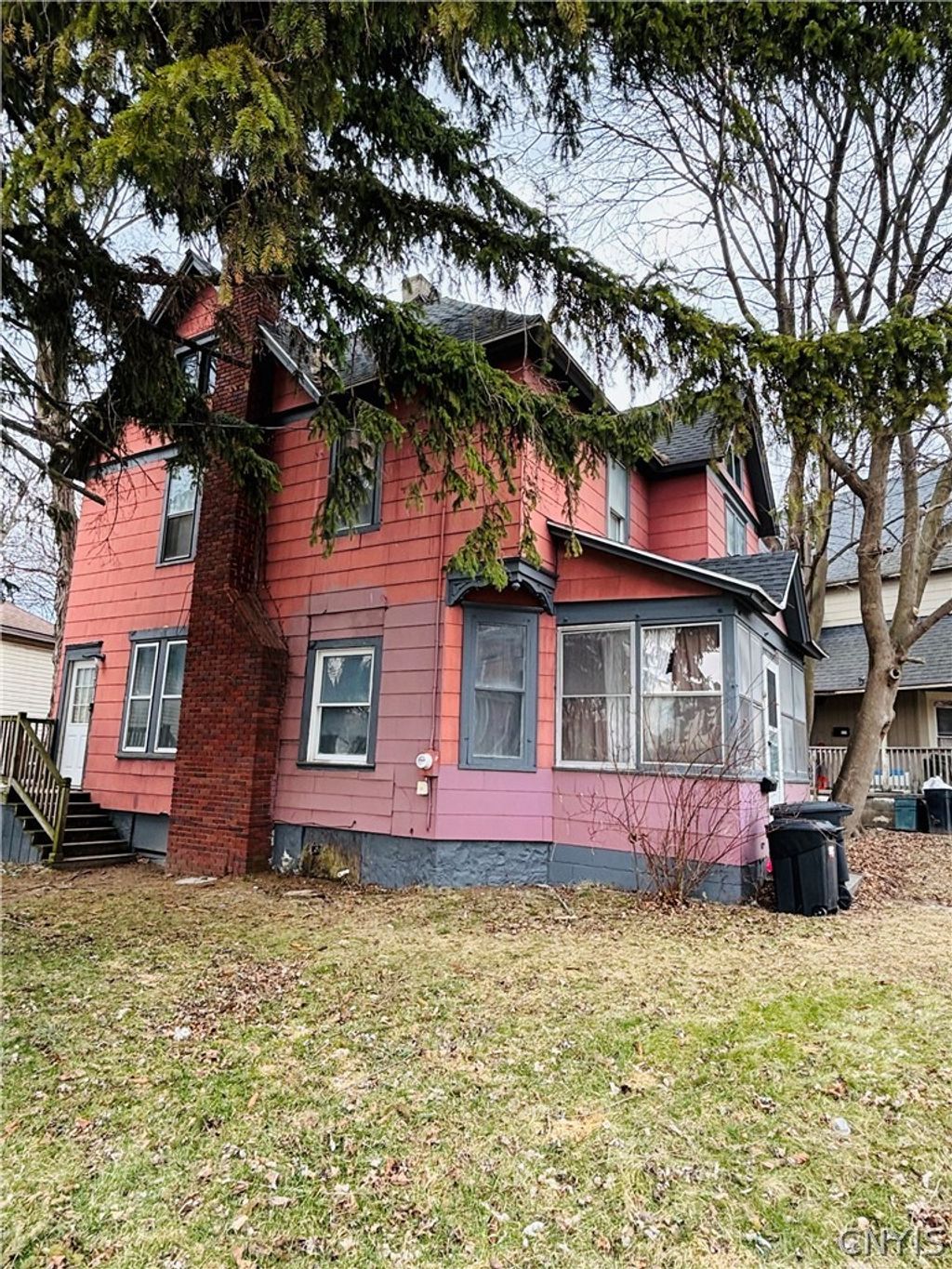 Photo of 43 Grant Avenue, Auburn, NY 13021 (MLS # S1666880)