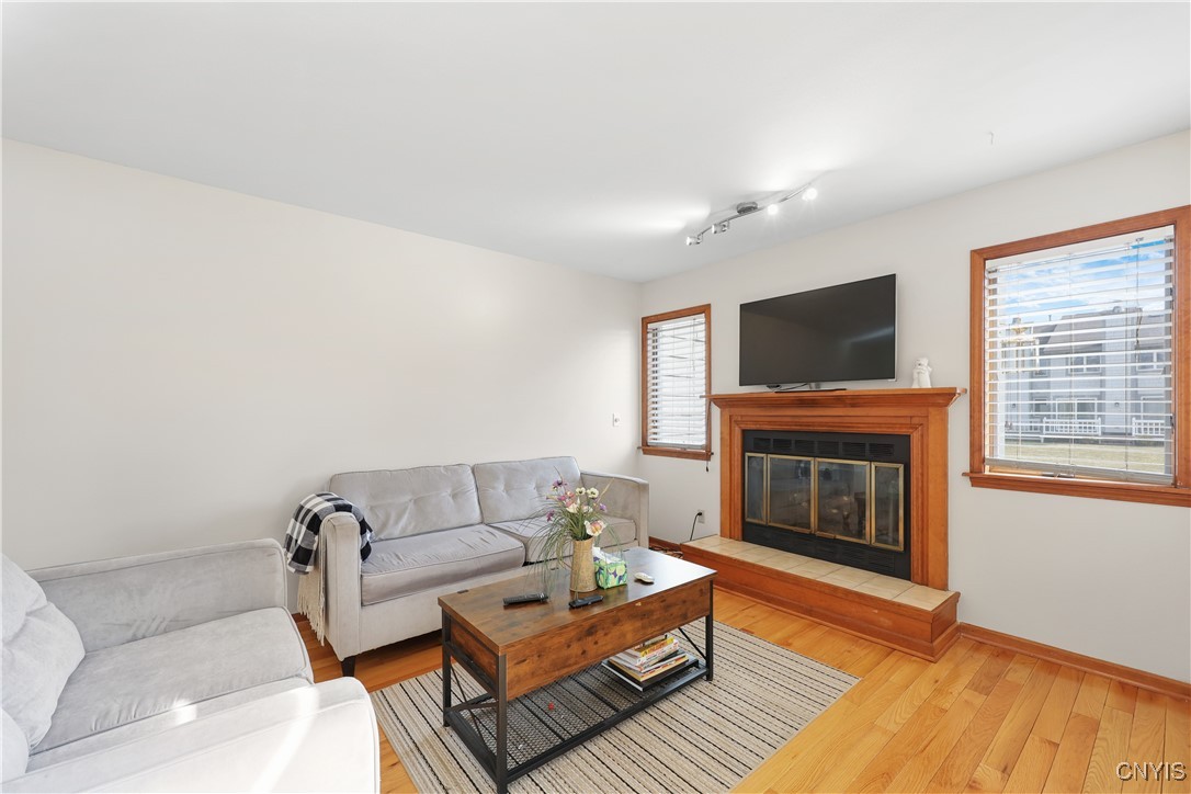 393 Summerhaven Drive, Manlius, New York image 7