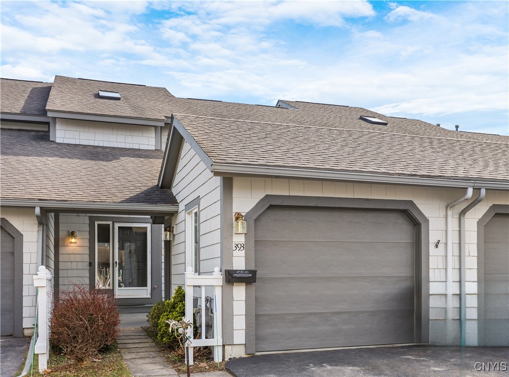 393 Summerhaven Drive, Manlius, New York image 2