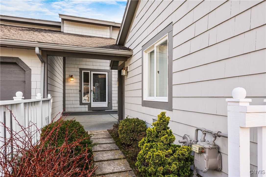 393 Summerhaven Drive, Manlius, New York image 3