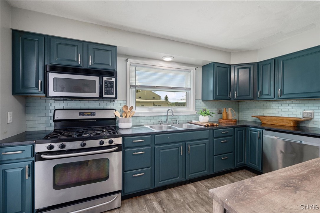 9771 River Road, Marcy, New York image 3